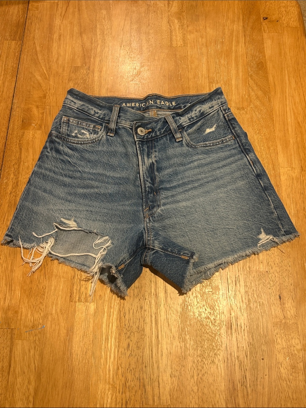 Women’s American eagle shorts